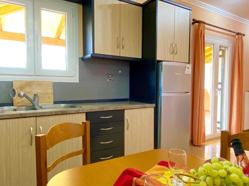 Anna Apartments Acharavi  Ngoại thất bức ảnh