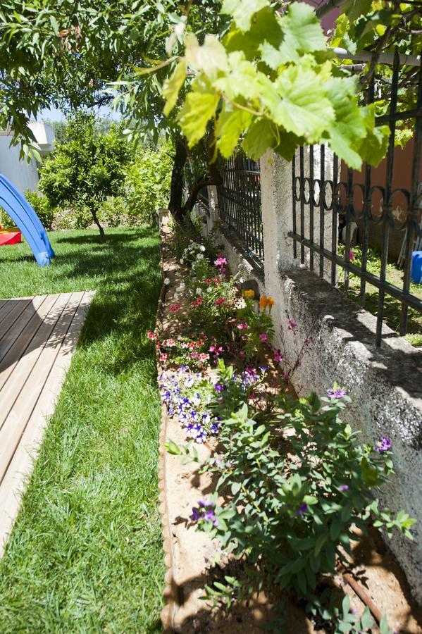 Anna Apartments Acharavi  Ngoại thất bức ảnh